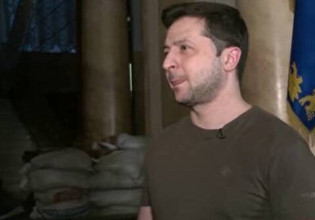 Πόλεμος στην Ουκρανία: Η συγκλονιστική στιγμή που ο Ζελένσκι μαθαίνει ότι η Ρωσία βομβαρδίζει τον πύργο στο Κίεβο