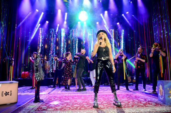 Άννα Βίσση: Χαμός στο Twitter με τη συναυλία της «απόλυτης ελληνίδας σταρ» στο MEGA