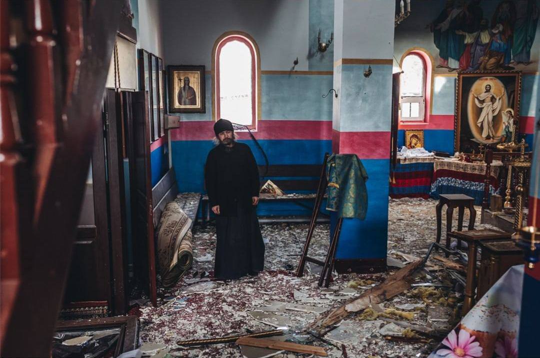 Ουκρανία: Συγκλονιστικές εικόνες μετά από βομβαρδισμούς νότια και δυτικά του Κιέβου - Καταστράφηκε εκκλησία