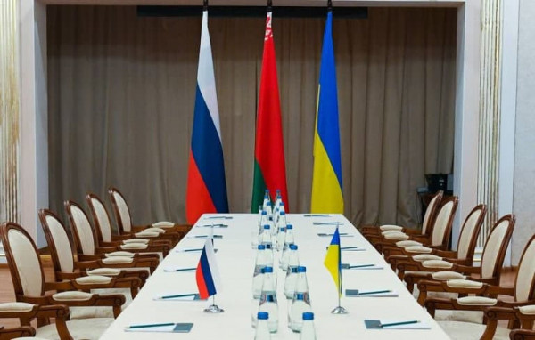 Πόλεμος στην Ουκρανία: Οι Ρώσοι διαπραγματευτές έφτασαν στη Λευκορωσία