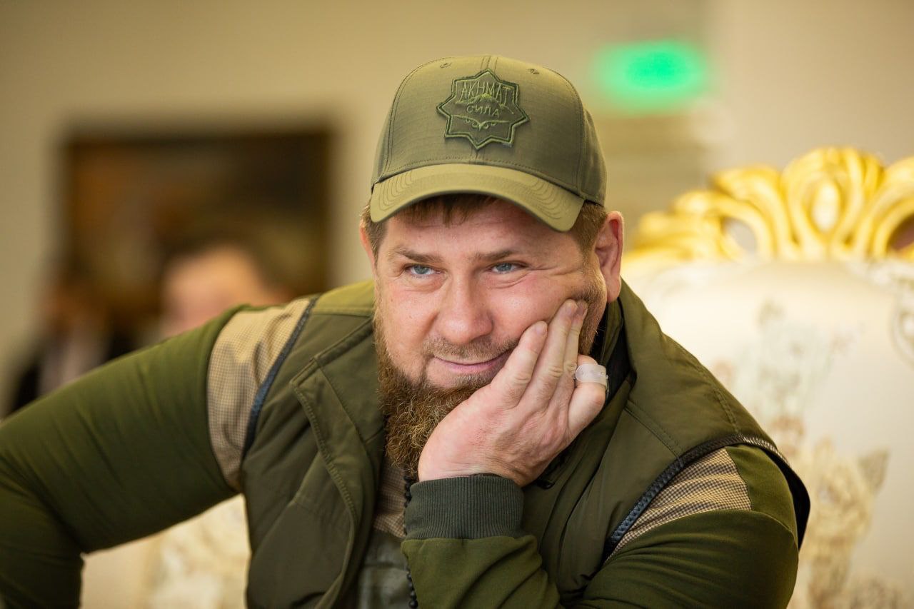 Πόλεμος στην Ουκρανία: Τι λένε οι νεοναζί του Τάγματος Αζόφ για την παρουσία του Τσετσένου ηγέτη στην Ουκρανία