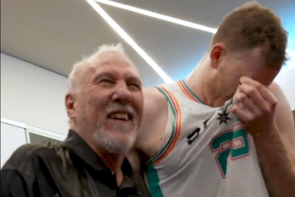 NBA: Ο χορός και το… μπουγέλο στον Πόποβιτς μετά το ιστορικό ρεκόρ