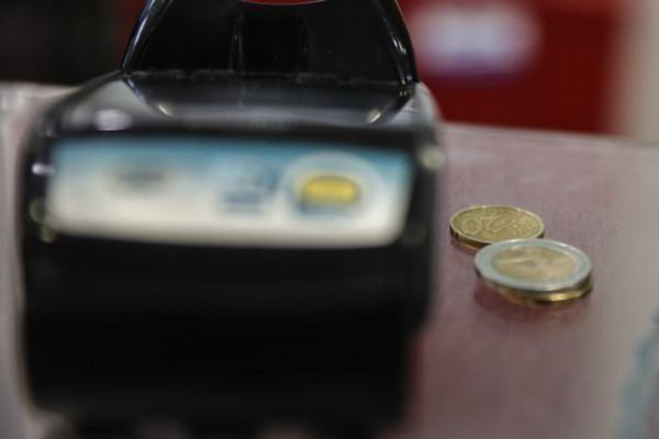 Σε ποια προϊόντα και πώς θα εφαρμοστεί το πλαφόν στο κέρδος – Απαισιόδοξη η αγορά