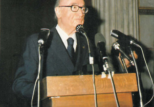 Παντελής Πρεβελάκης: Το ποίημα πλάθει τον ποιητή όσο τουλάχιστο ο ποιητής το ποίημα