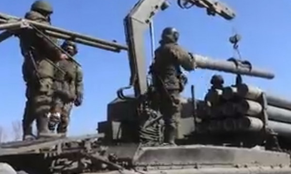 Ουκρανία: Φιλορώσοι αυτονομιστές εκτοξεύουν θερμοβαρικές ρουκέτες αναφέρει το BBC