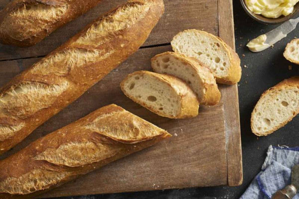 Μπαγιάτικο ψωμί: Έτσι θα το κάνεις ξανά… φρέσκο