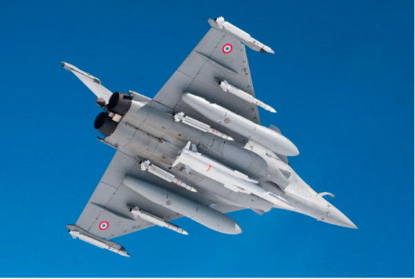Γαλλία: Απαντά… στη Ρωσία με εκτόξευση από Rafale υπερηχητικού πυρηνικού πυραύλου