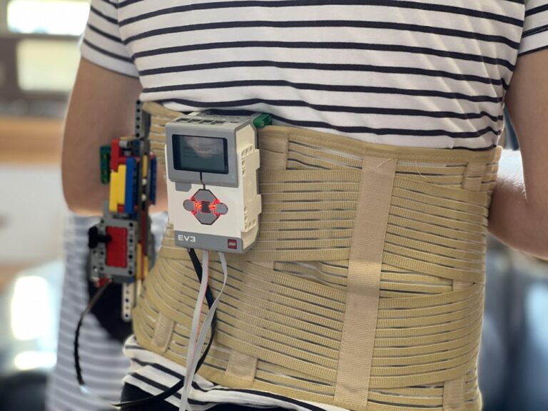 Καινοτομία: Μαθητές έφτιαξαν συσκευή ανίχνευσης λάθος στάσης του σώματος
