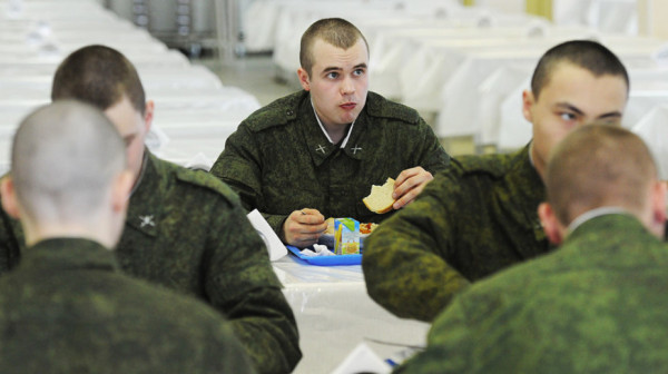 Πόλεμος στην Ουκρανία: Τι τρώνε οι Ρώσοι στρατιώτες στο μέτωπο