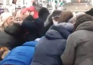 Πόλεμος στην Ουκρανία: «Ξύλο» στα Ρωσικά σούπερ μάρκετ για λίγη ζάχαρη