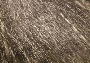 Κακοκαιρία: Κλειστή η λεωφόρος Πάρνηθας από το ύψος του τελεφερίκ