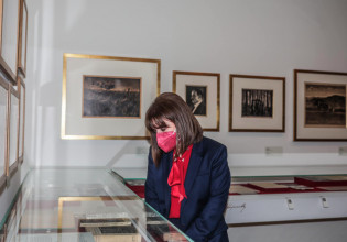 Στη «χώρα Καμπανέλλη» η Κατερίνα Σακελλαροπούλου