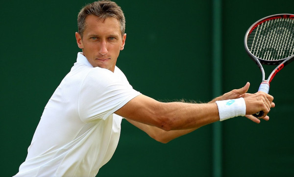 Συγκλονίζει Ουκρανός τενίστας: «Γύρισα για να πολεμήσω, μας βομβαρδίζουν – Βοήθεια!» (vids)