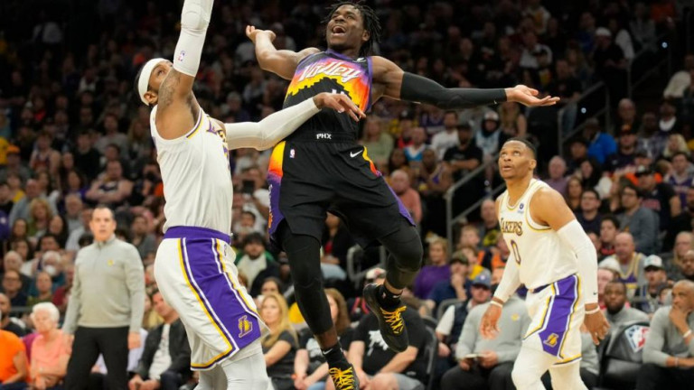 Μια ακόμη… σφαλιάρα για τους Λέικερς από τους Σανς, νίκη για τους Γκρίζλις