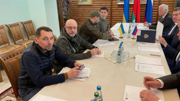 Πόλεμος στην Ουκρανία: Οι διαπραγματευτικές ομάδες δεν θα αποκαλύψουν τους όρους που θέτουν πριν καταλήξουν σε «κοινές θέσεις»