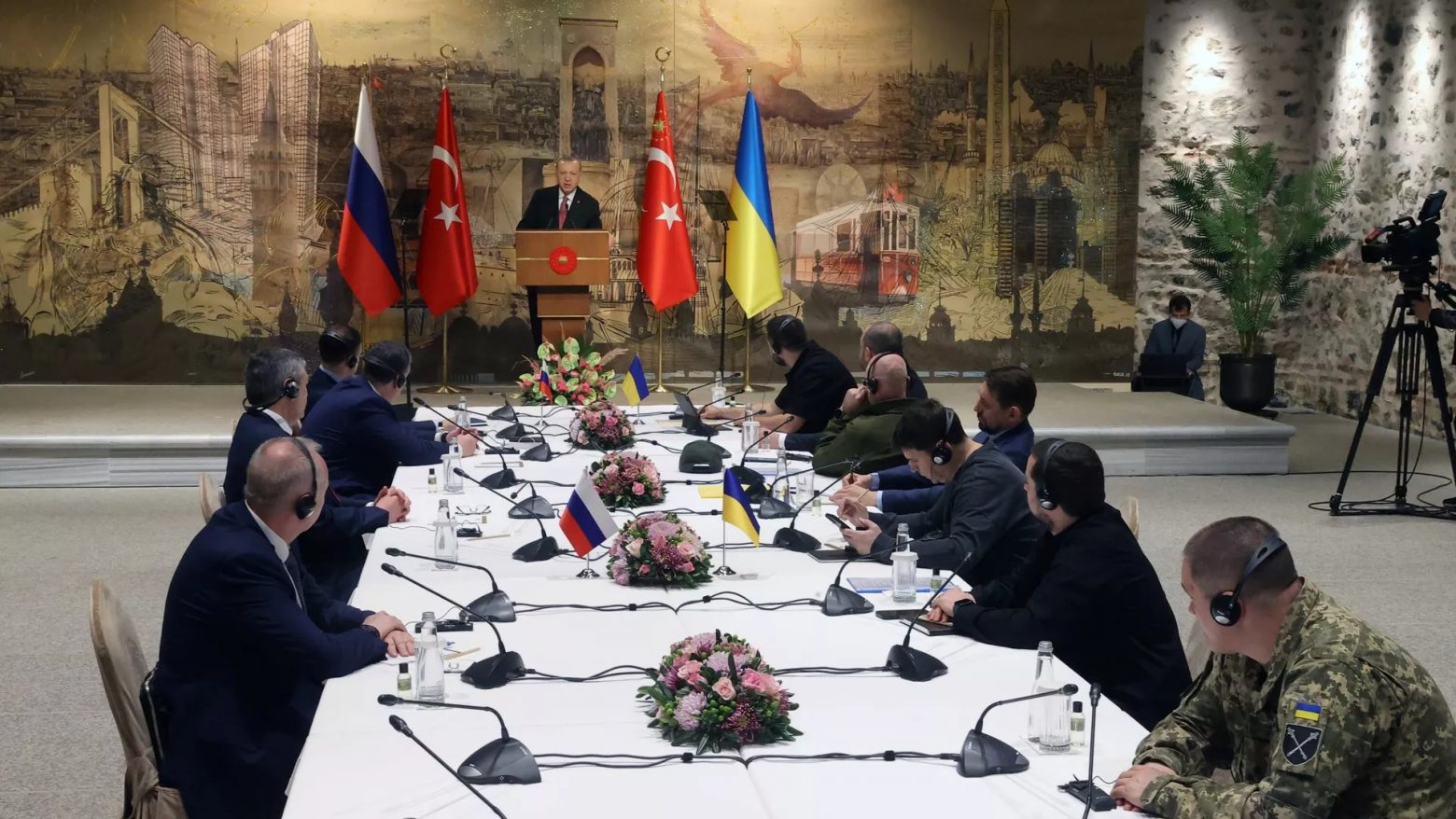 Ουκρανία: Ολοκληρώθηκαν οι συνομιλίες Κιέβου και Μόσχας στην Τουρκία