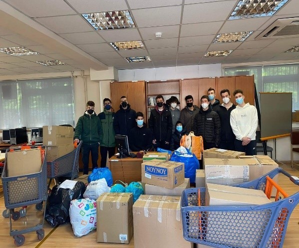 1ο Λύκειο Παπάγου: Συγκέντρωσε προμήθειες για γυναίκες και παιδιά πρόσφυγες