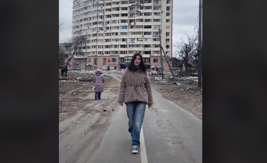 Πόλεμος στην Ουκρανία: Νεαρή δείχνει τη ζωή της στο καταφύγιο και γίνεται viral στο TikTok