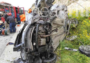 Κρήτη: Σοκάρουν οι εικόνες από το θανατηφόρο τροχαίο – Νεκροί ένας 23χρονος και μια 51χρονη