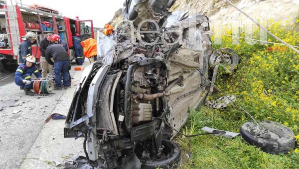 Κρήτη: Σοκάρουν οι εικόνες από το θανατηφόρο τροχαίο – Νεκροί ένας 23χρονος και μια 51χρονη