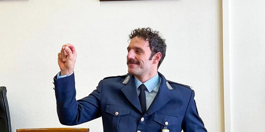 Ο Παραολυμπιονίκης Αντώνης Τσαπατάκης έγινε αξιωματικός της ΕΛ.ΑΣ: «Κατάφερα κάτι που δεν είχα τολμήσει να ονειρευτώ»