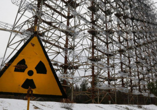 Πόλεμος στην Ουκρανία: Κίνδυνος έκρηξης πυρομαχικών αν δεν φύγουν οι Ρώσοι από το Τσερνόμπιλ