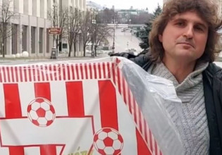 Ατρόμητος Τάσος Τσιάμης βγήκε με τον χαρταετό του Ολυμπιακού στο κέντρο του Κιέβου