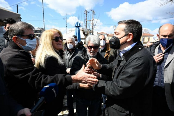 Τσίπρας: Πολιτική επιλογή Μητσοτάκη να μην συγκρουστεί με συμφέροντα και αισχροκέρδεια