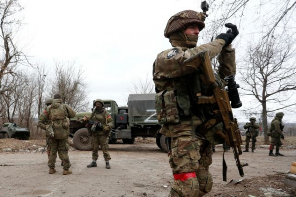 Πόλεμος στην Ουκρανία: Συγγραφείς και νομπελίστες από όλον τον κόσμο καταδικάζουν την εισβολή του Πούτιν