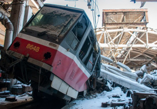 Ουκρανία: Η ρωσική «αρκούδα» έτοιμη να κατασπαράξει Κίεβο και Χάρκοβο – Εικόνες ολικής καταστροφής στη Μαριούπολη