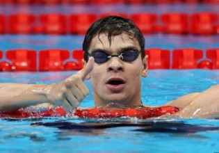 Πόλεμος στην Ουκρανία: Σάλος με Ρώσο Ολυμπιονίκη – Πήγε στη φιέστα του Πούτιν φορώντας το «Ζ»