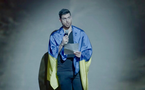 Εθνική Λυρική Σκηνή: Ενός λεπτού σιγή για τα θύματα του πολέμου στην παράσταση του Οθέλλου