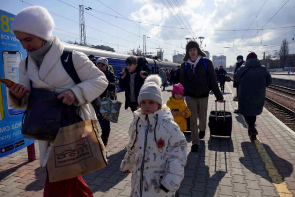 Πόλεμος στην Ουκρανία: Περισσότεροι από 140.000 άμαχοι απομακρύνθηκαν από τις γραμμές του μετώπου