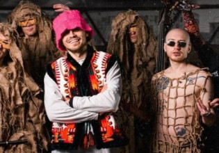 Μεγάλο φαβορί στην Eurovision η Ουκρανία – Στο πεδίο της μάχης μέλη της μπάντας Kalush Orchestra