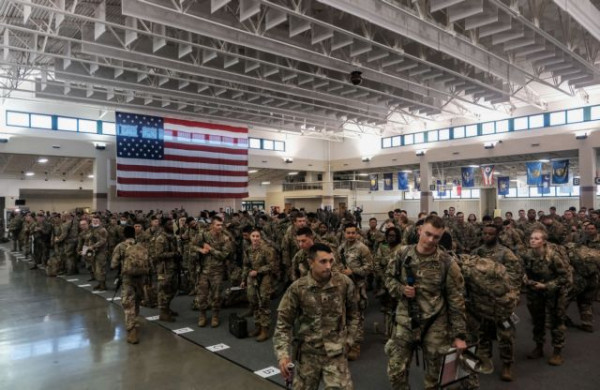 Πόλεμος στην Ουκρανία: Μήνυμα στήριξης του αρχηγού των ΕΔ των ΗΠΑ στο Κίεβο