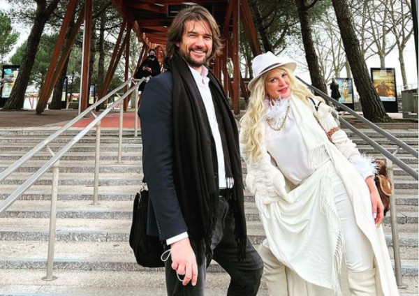 Μαρίνα Πατούλη: Επιβεβαίωσε τη σχέση της με τον Βλάσση Χολέβα