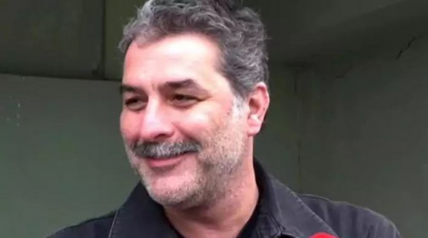 Βασίλης Μπισμπίκης: Η αντίδραση του ηθοποιού όταν τον ρώτησαν για τη Δέσποινα Βανδή