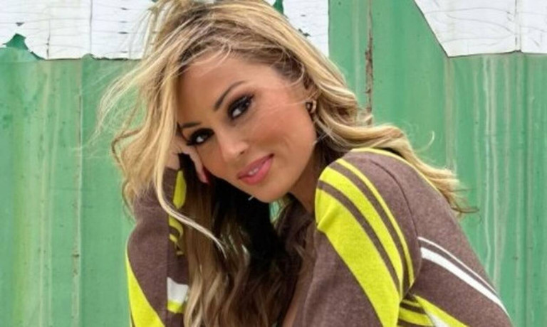 Τροχαίο για την Ελένη Βουλγαράκη: Η φωτογραφία – σοκ με το κατεστραμμένο αυτοκίνητο