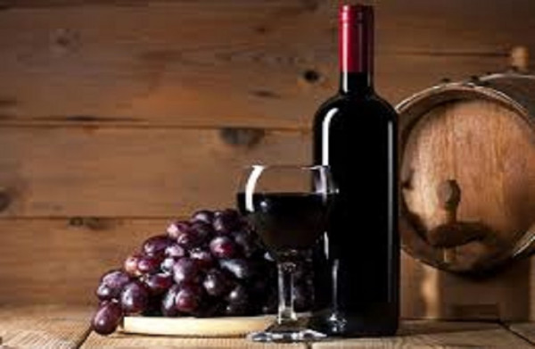 Εμπόριο: Ισχυρές επιδόσεις για κρασί – Μικρές αποδόσεις σε χοιρινό, γαλακτοκομικά, σιτάρι