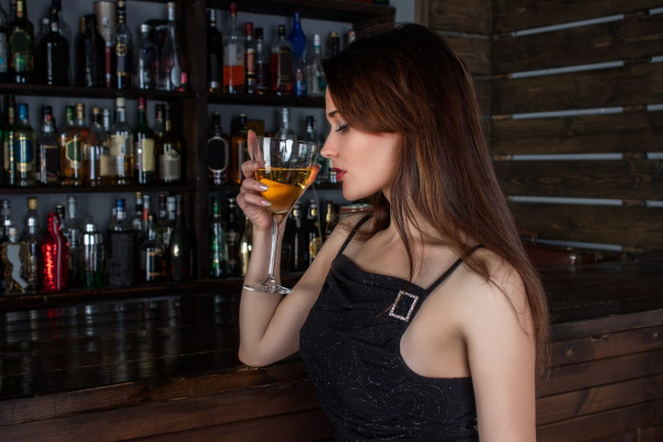 Αλκοόλ: Οι διαφορές ανδρών και γυναικών στην κατανάλωση και την αντοχή