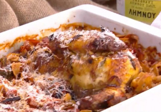 Ο Τίμος Ζαχαράτος ετοιμάζει χυλοπίτες με κόκορα και τυρί πεκορίνο