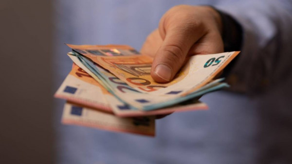 Ακρίβεια: Αύριο οι τελικές ανακοινώσεις των μέτρων στήριξης για νοικοκυριά και επιχειρήσεις