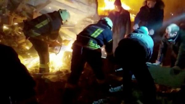 Πόλεμος στην Ουκρανία: Τρόμος από τους συνεχείς βομβαρδισμούς σε Κίεβο και άλλες πόλεις