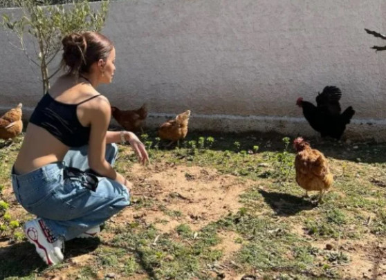 Ελένη Φουρέιρα: Η ξέγνοιαστη εκδρομή στην εξοχή για την 25η Μαρτίου [Εικόνες]