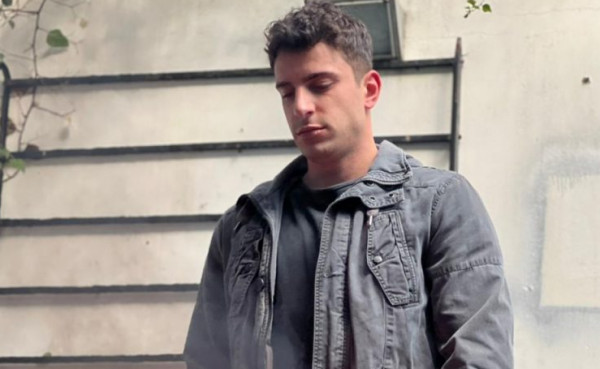 Η Γη της Ελιάς: Η Μυρτάλη υποψιάζεται τον Αλέξη για τη δολοφονία του Νικήτα