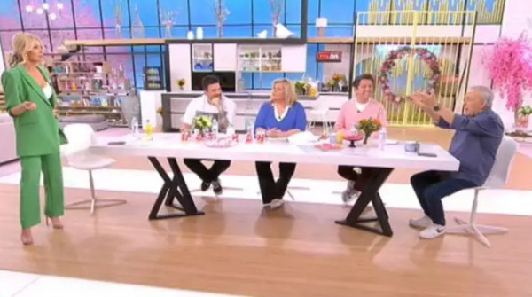 Κατερίνα Καινούργιου: Η ατάκα του Μικρούτσικου που «πάγωσε» την παρουσιάστρια – «Εγώ είμαι…»