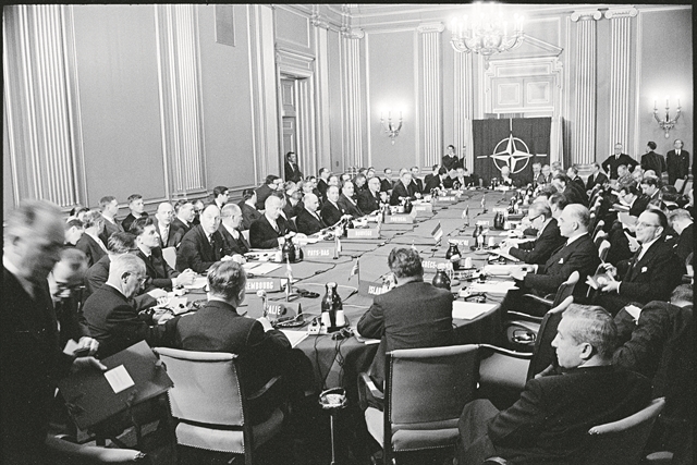 Η «ανάσταση» του ΝΑΤΟ και τα διλήμματα για την επόμενη ημέρα