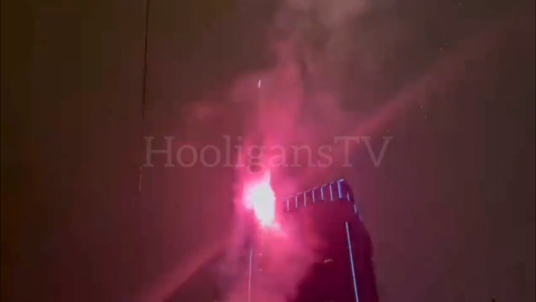 Ξύπνησαν την αποστολή της Μπαρτσελόνα με πυροτεχνήματα οι οπαδοί της Γαλατά