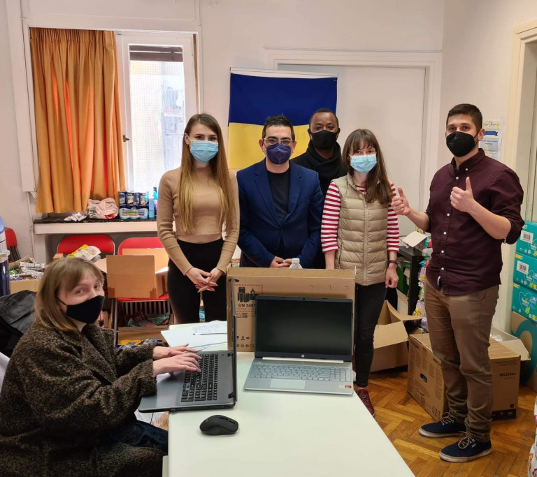 Ηλεκτρονικός εξοπλισμός για τις ουκρανικές κοινότητες