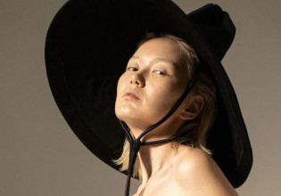 Irina Dzhus: Κολεξιόν από ενδύματα που διέσωσε εγκαταλείποντας την Ουκρανία